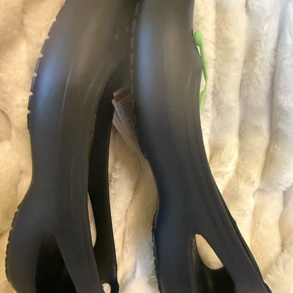Black Crocs Kadee